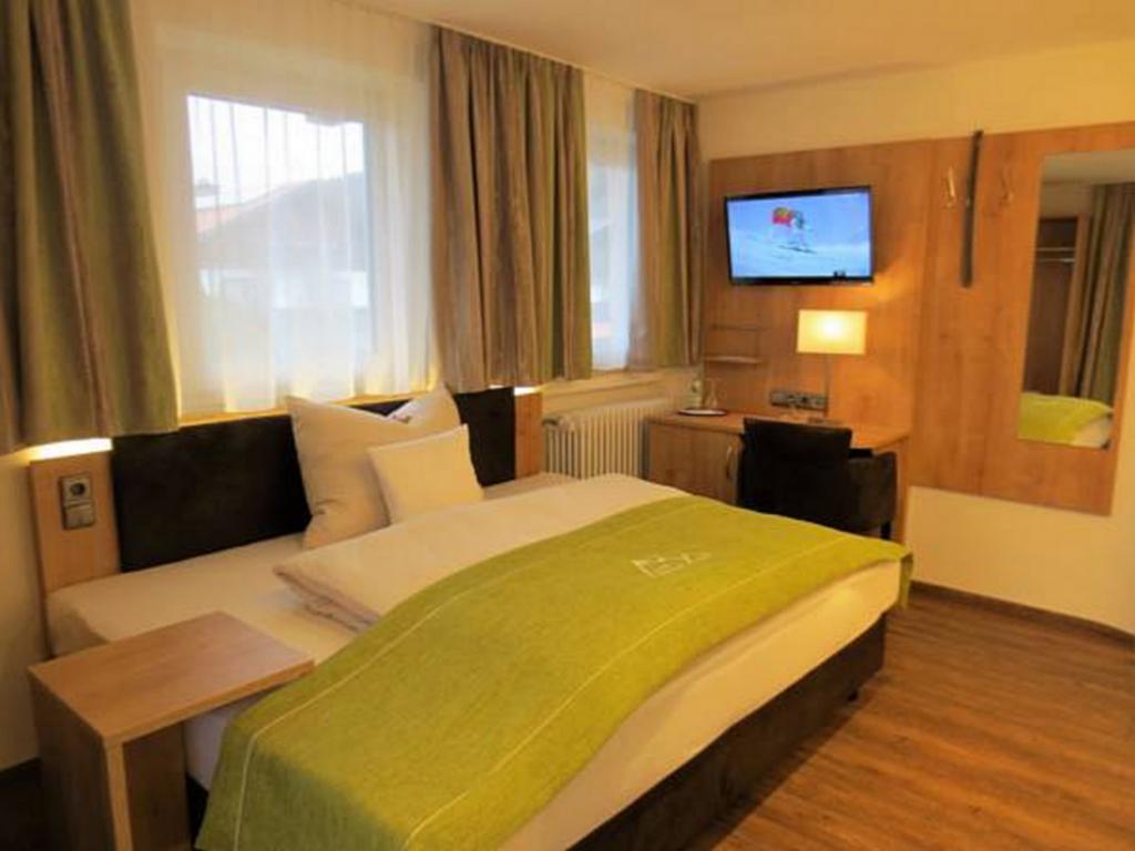 Hotel Alp Inn - Chiemgaukarte Inclusive 루폴딩 외부 사진