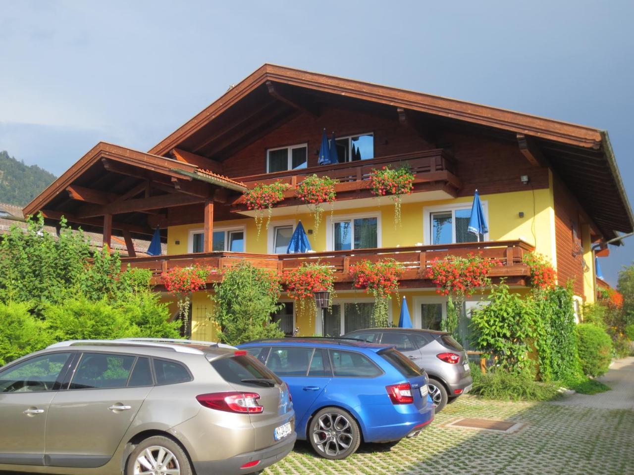 Hotel Alp Inn - Chiemgaukarte Inclusive 루폴딩 외부 사진